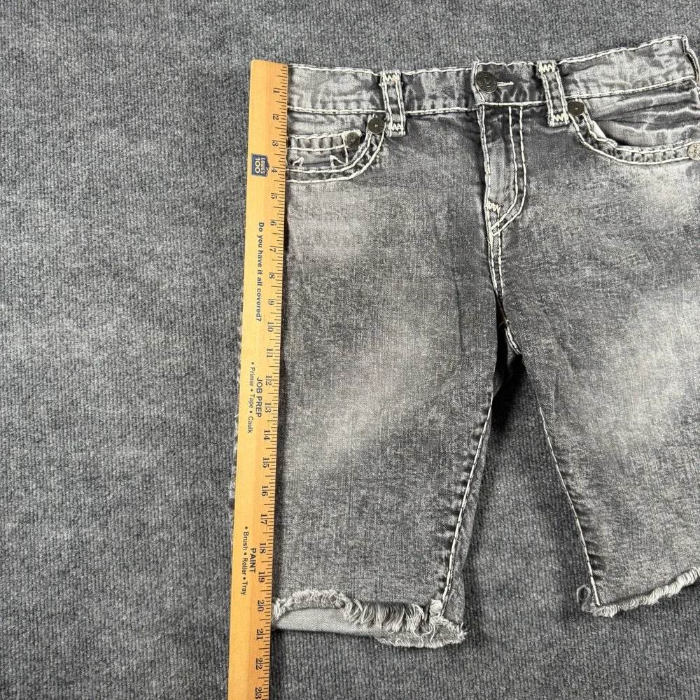 True Religion Ricky Relaxed Straight Gray Denim Shorts 32 Raw Hem Grunge